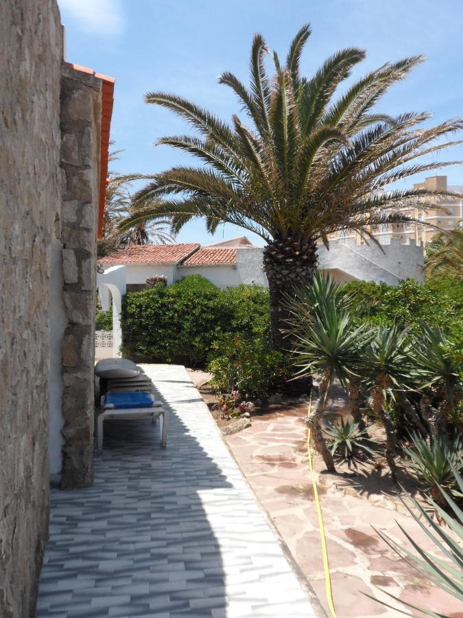 Villa At Seafront With Private Garden-655 Денія Екстер'єр фото